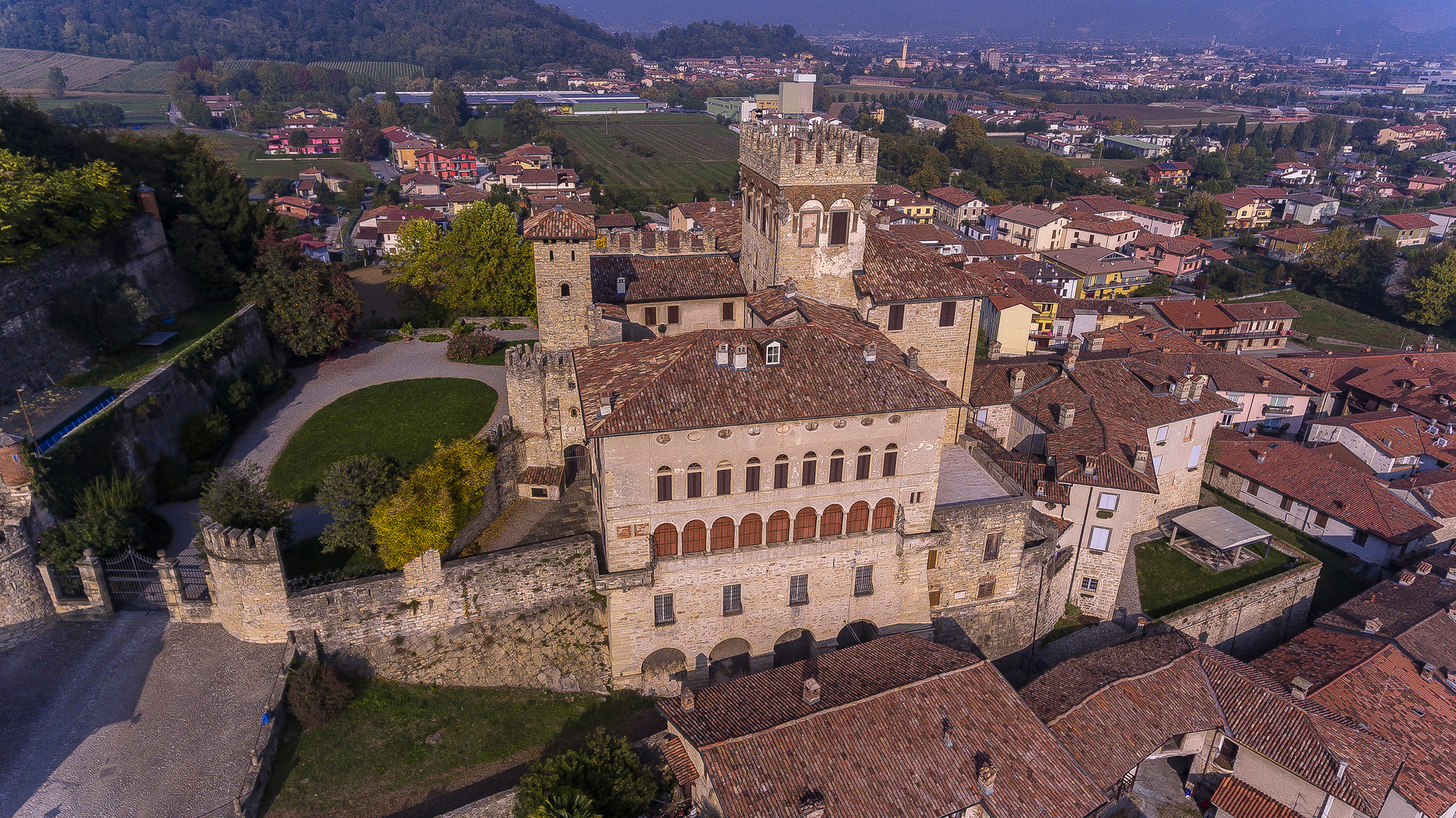 Immagine che raffigura Castello Camozzi Vertova
